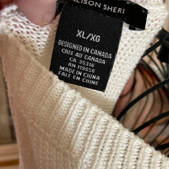 Colorful Abstract Print Sweater - Picture 3 of 5